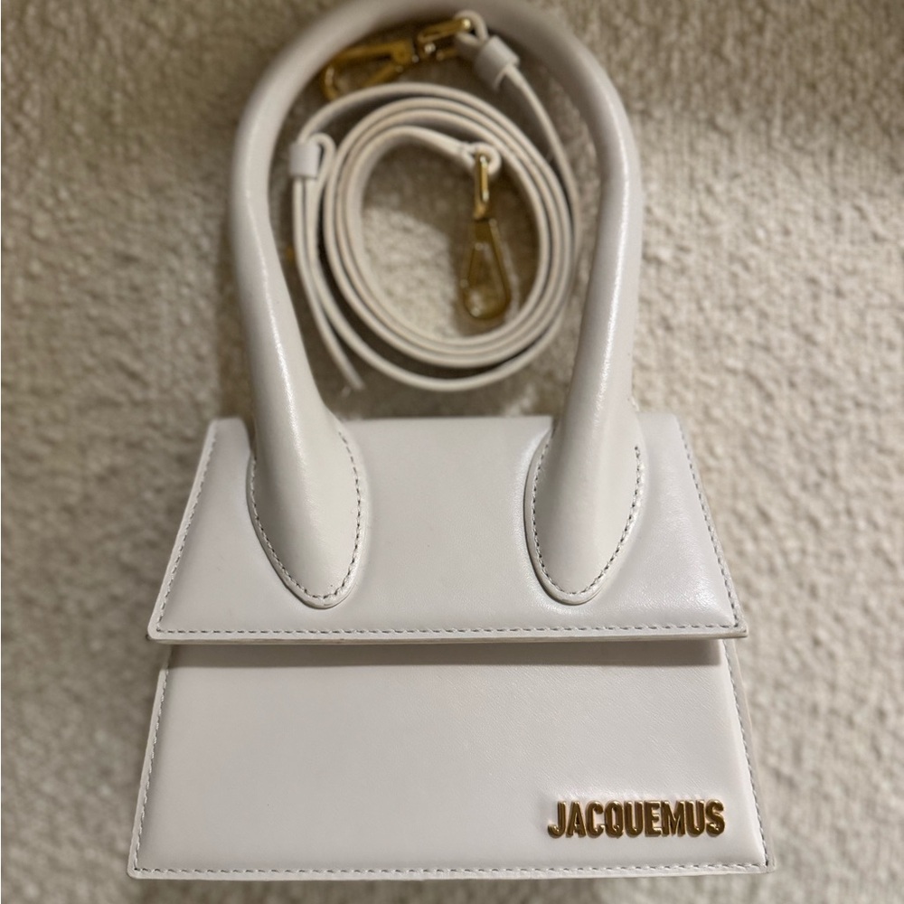 Jacquemus Medium Chiquito Top-Handle Bag with Strap